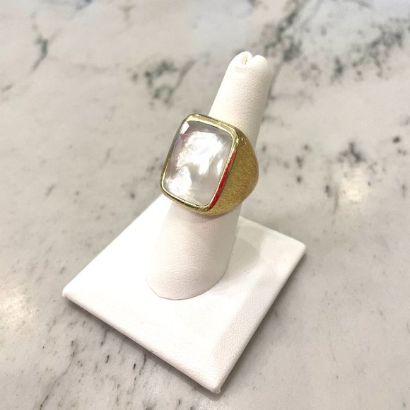 Gold Statement Ring - Picture 2 of 4